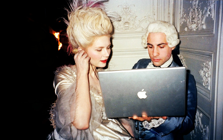 Quuen Marie Antoinette and her majesty's Apple